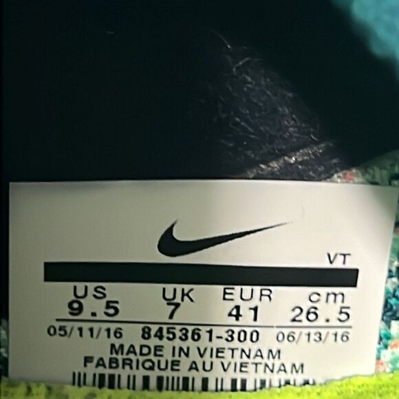 🔥 Nike Zoom All Out Flyknit ‘Green Glow’ 845361-300 Women’s Size 9.5 - PERFECT - Picture 12 of 12